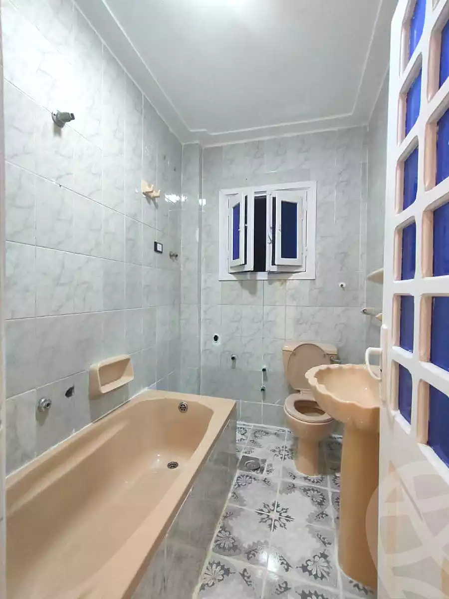 https://aqarmap.com.eg/ar/listing/7106533-for-sale-alexandria-al-agamy-shataa-el-nakheel
