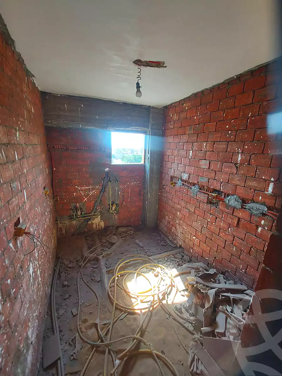 https://aqarmap.com.eg/ar/listing/7106587-for-sale-cairo-helwan-el-shareaa-el-sharby-st