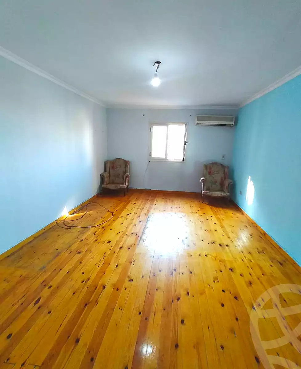 https://aqarmap.com.eg/en/listing/7107263-for-rent-alexandria-ganaklis-shr-mrtdy-bsh