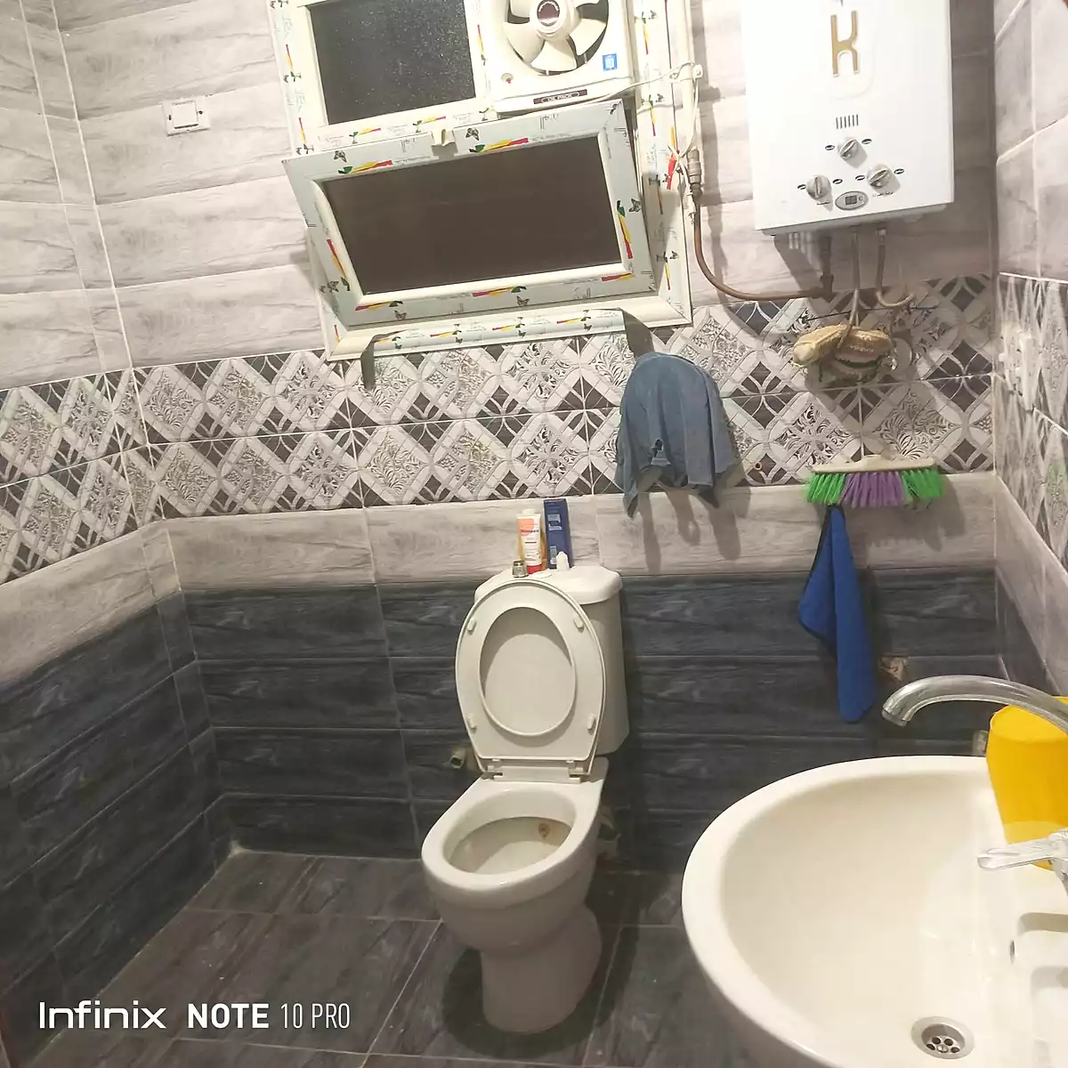 https://aqarmap.com.eg/en/listing/7107862-for-sale-cairo-helwan-hadayek-helwan-nile-corniche-st