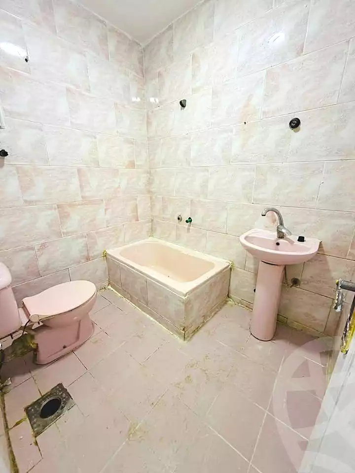 https://aqarmap.com.eg/ar/listing/7107909-for-sale-alexandria-al-agamy-shataa-el-nakheel