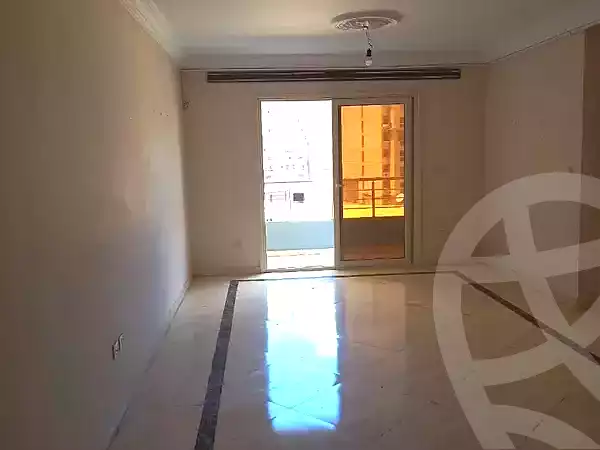 https://aqarmap.com.eg/ar/listing/7108340-for-sale-alexandria-lauran-shaarawy-st