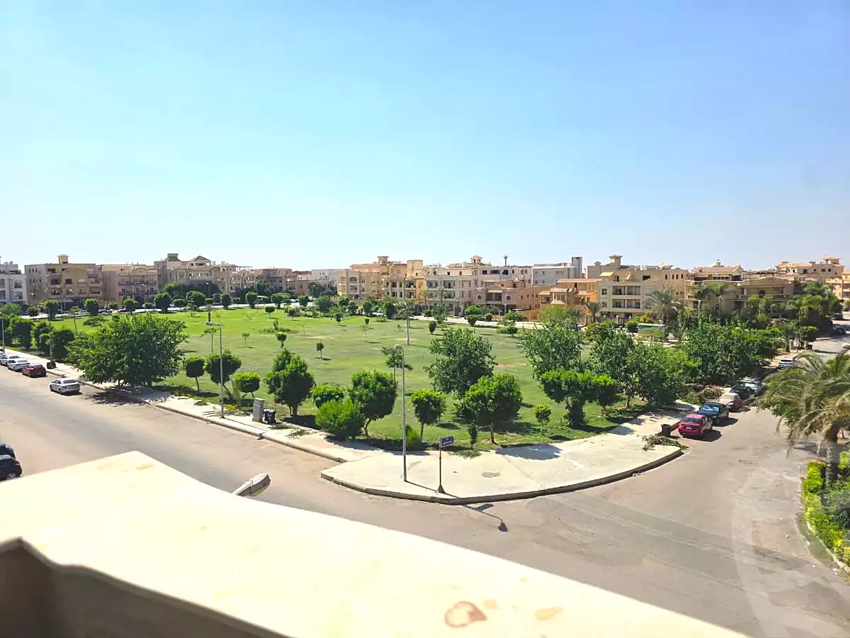 https://aqarmap.com.eg/ar/listing/7108835-for-rent-cairo-new-cairo-ganob-el-akadamiya-south-academy-b-taha-hussein-st