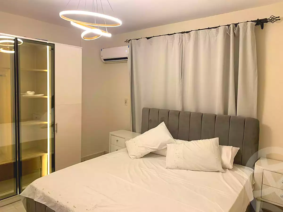 https://aqarmap.com.eg/ar/listing/7108892-for-rent-cairo-new-cairo-lrhb-city-phase-1-ahmed-rami-st