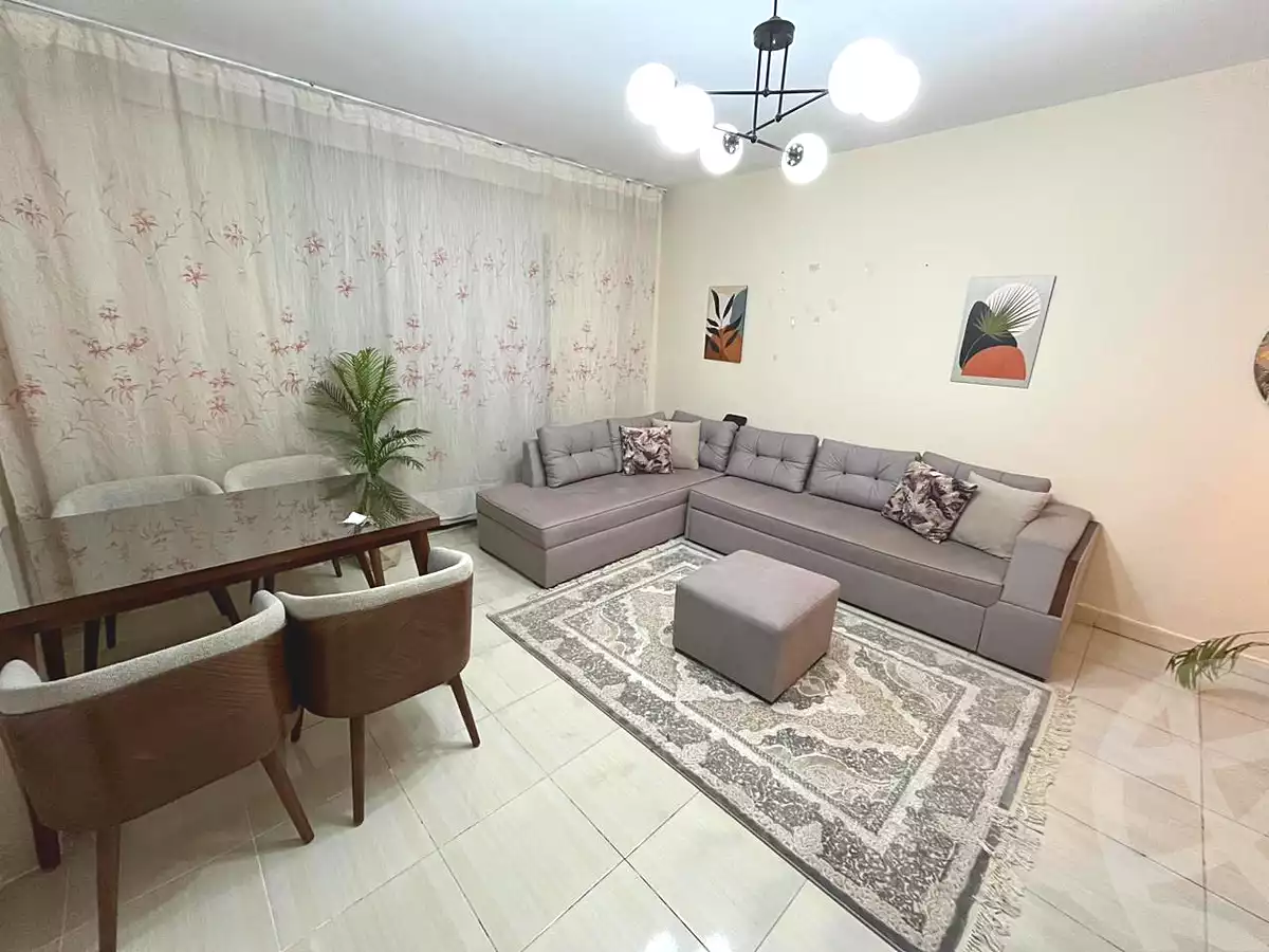 https://aqarmap.com.eg/ar/listing/7108892-for-rent-cairo-new-cairo-lrhb-city-phase-1-ahmed-rami-st