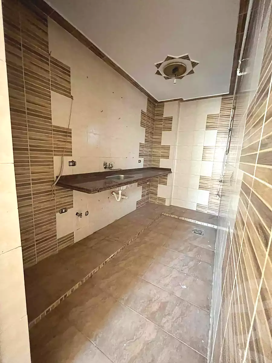 https://aqarmap.com.eg/ar/listing/7109288-for-sale-alexandria-lsywf-el-falki