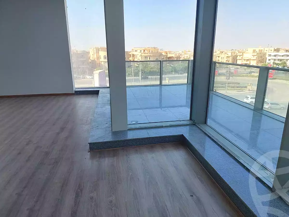 https://aqarmap.com.eg/ar/listing/7109653-for-rent-cairo-new-cairo-compounds-jrnwy-mwl-b-wyd-llttwyr-l-qry
