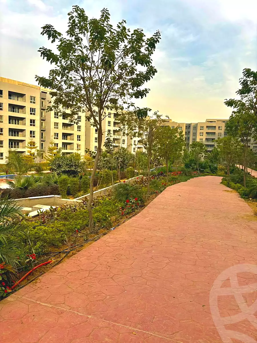 https://aqarmap.com.eg/en/listing/7110458-for-sale-cairo-new-cairo-lmstqbl-syty-compounds-zyzyny-lmstqbl-rdk-llttwyr