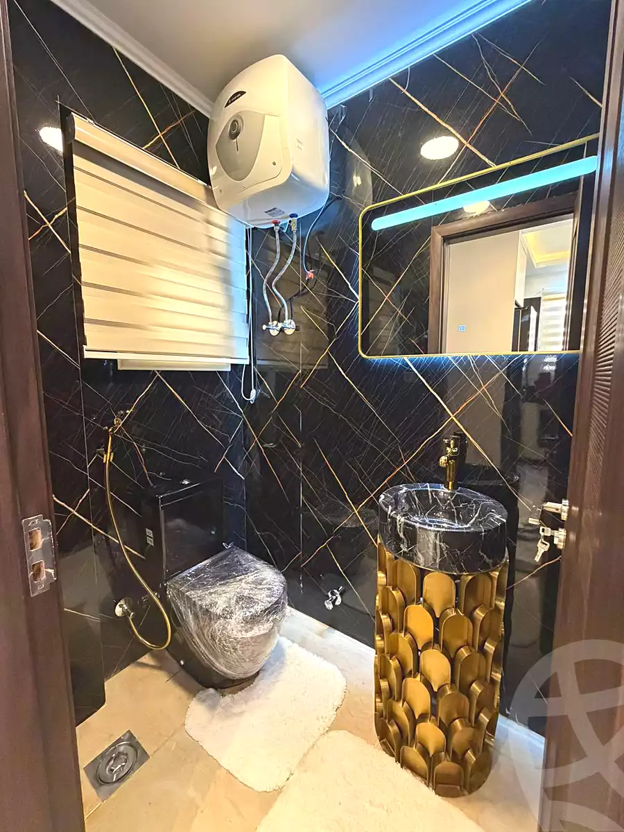 https://aqarmap.com.eg/ar/listing/7110573-for-sale-cairo-new-cairo-compounds-mwrd-fq-llttwyr