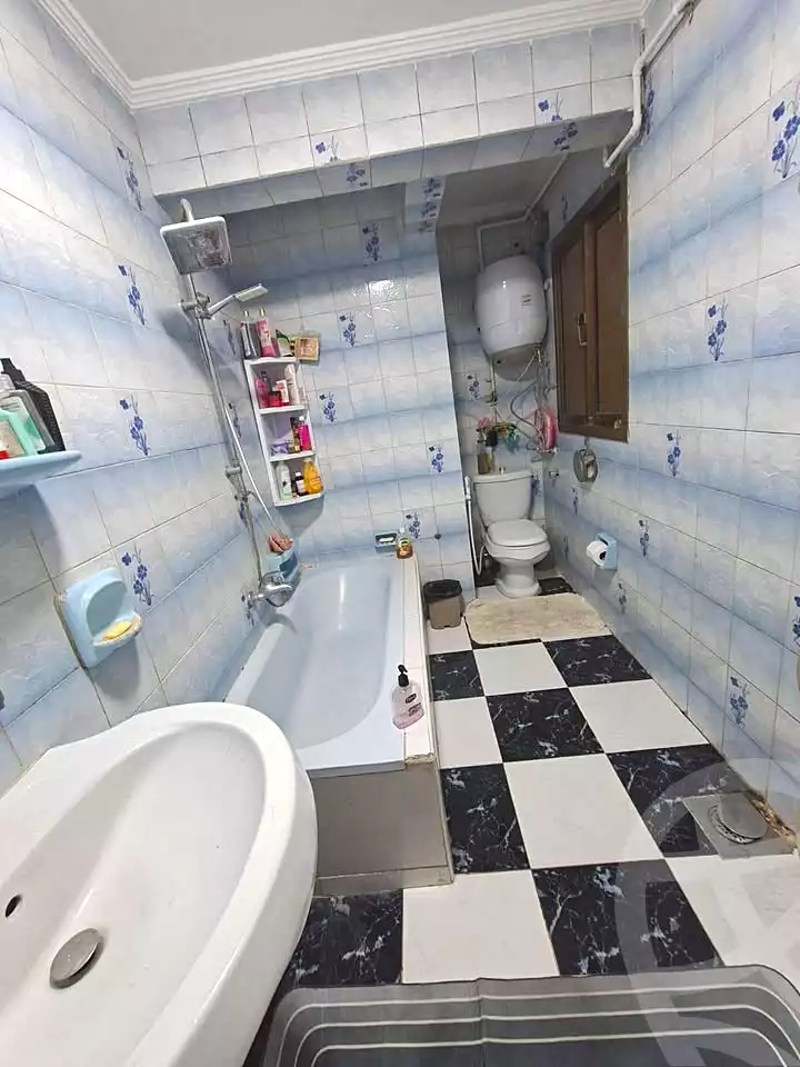 https://aqarmap.com.eg/ar/listing/7111015-for-sale-alexandria-sydy-bshr-sydy-bshr-bhry-gamal-abd-el-nasir-st