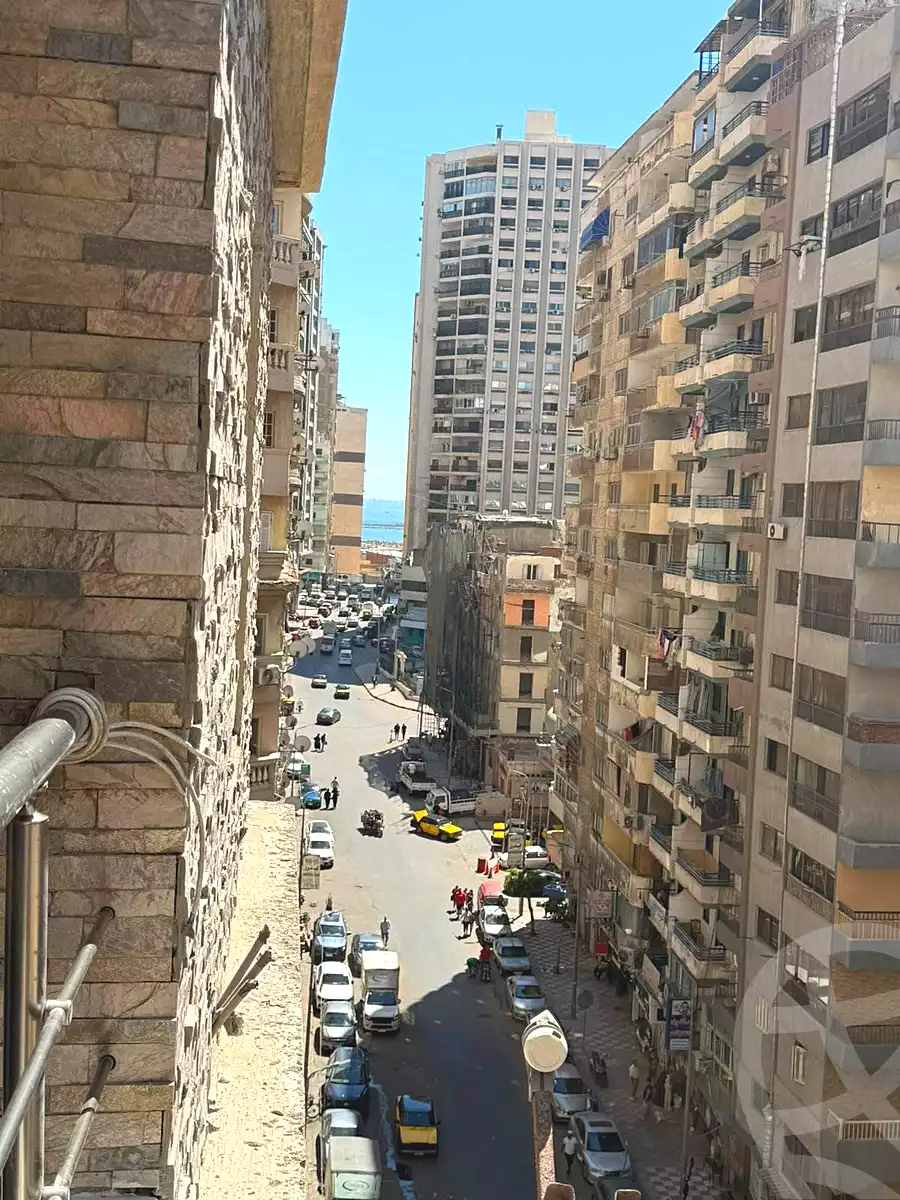 https://aqarmap.com.eg/ar/listing/7111110-for-sale-alexandria-sydy-bshr-sydy-bshr-bhry-shr-khld-bn-lwlyd