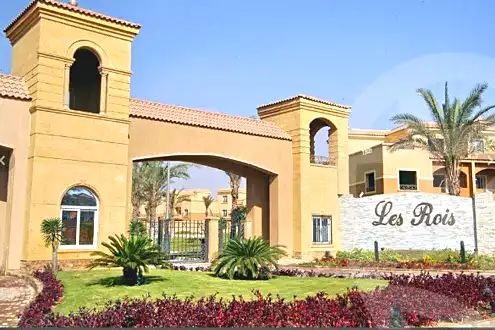 https://aqarmap.com.eg/en/listing/7111578-for-sale-cairo-new-cairo-compounds-les-rois