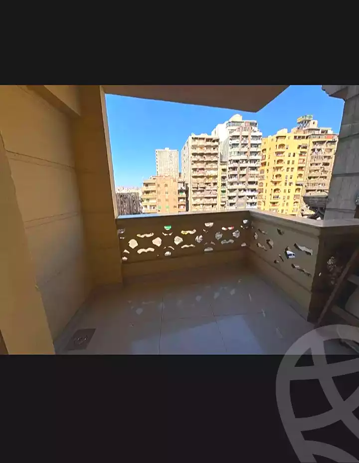 https://aqarmap.com.eg/en/listing/7112117-for-sale-alexandria-moharram-bey-tryq-qn-lswys