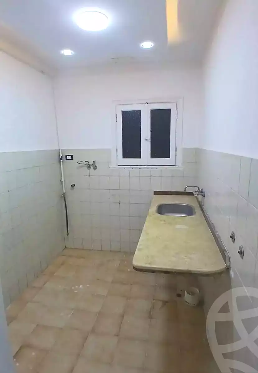 https://aqarmap.com.eg/ar/listing/7112242-for-sale-alexandria-al-agamy-lbytsh-bianchiii