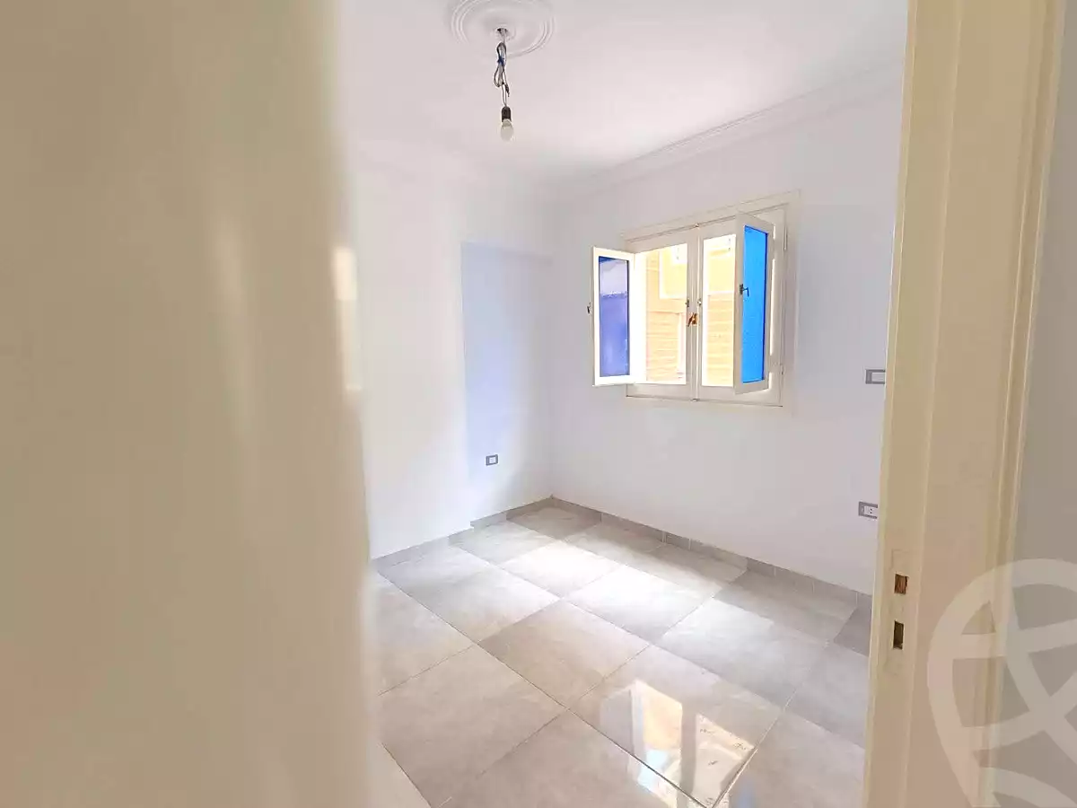 https://aqarmap.com.eg/en/listing/7112365-for-sale-alexandria-al-agamy-el-hanouvel-al-haded-we-al-soulb-st