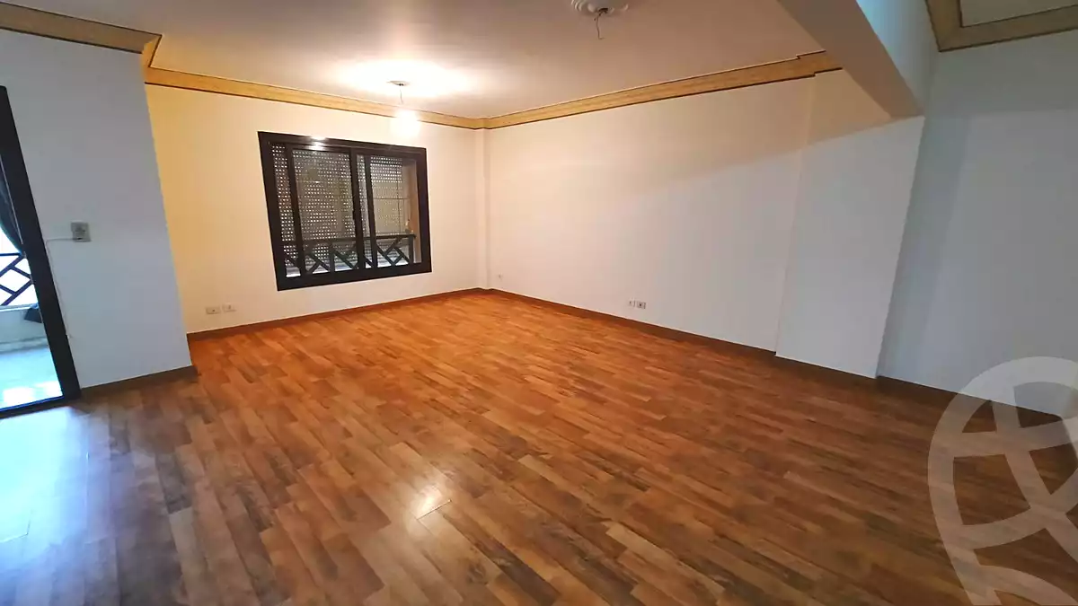 https://aqarmap.com.eg/ar/listing/7112605-for-sale-cairo-new-cairo-lrhb-city-phase-5-talaat-mostafa-st