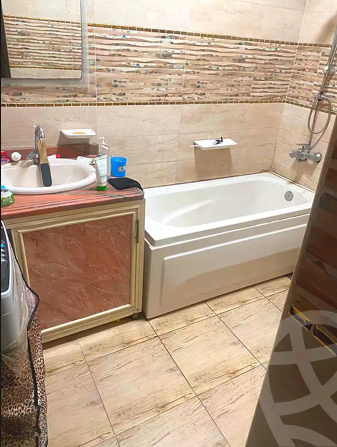 https://aqarmap.com.eg/ar/listing/7112618-for-sale-cairo-ain-shams-alf-maskn-ismail-el-fangari-st