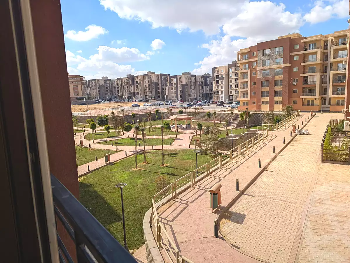 https://aqarmap.com.eg/ar/listing/7112624-for-sale-cairo-new-cairo-compounds-dar-misr-el-koronfel