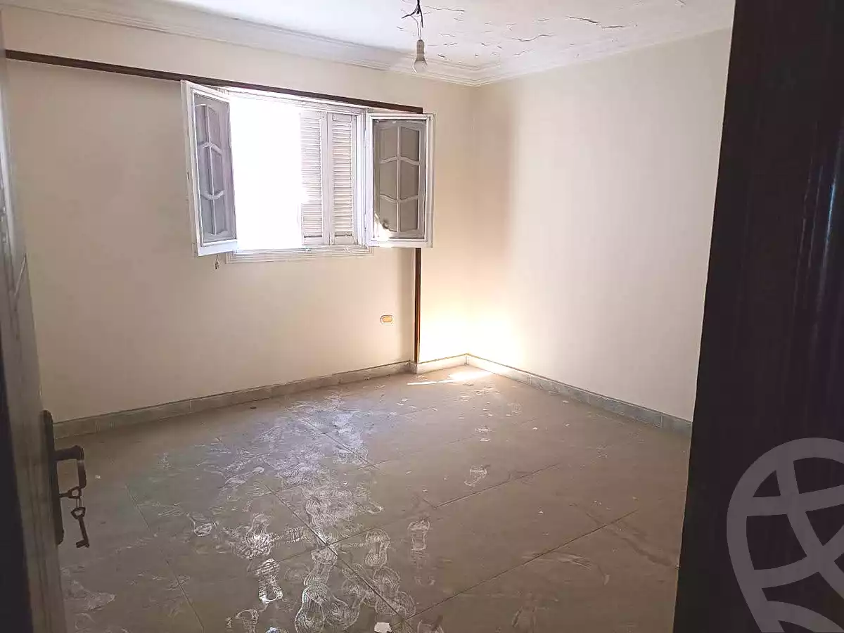 https://aqarmap.com.eg/ar/listing/7113074-for-sale-alexandria-lsywf-el-seyouf-qebly