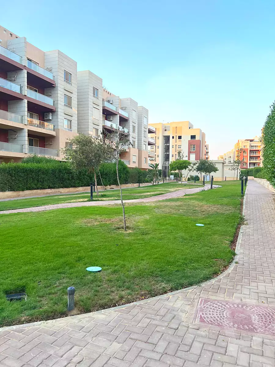https://aqarmap.com.eg/en/listing/7091728-for-sale-cairo-new-cairo-compounds-brwmynd-ryzydns-wdy-djl-llttwyr