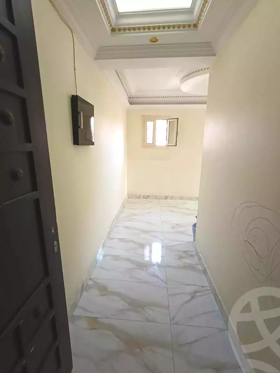 https://aqarmap.com.eg/ar/listing/7107472-for-sale-cairo-helwan-ahmed-enci-st