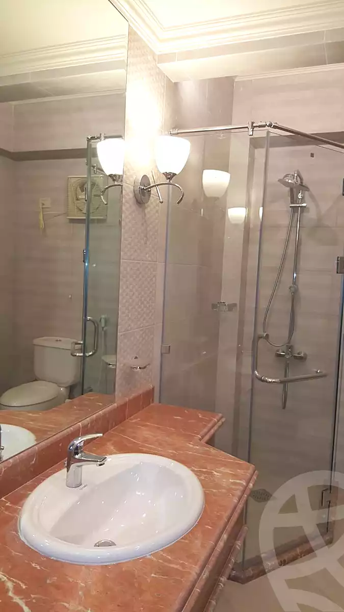 https://aqarmap.com.eg/ar/listing/7113773-for-rent-cairo-new-cairo-compounds-mountain-view-hyde-park
