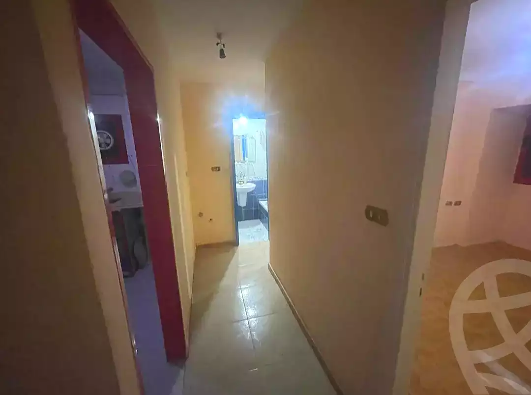 https://aqarmap.com.eg/en/listing/7113934-for-rent-alexandria-ganaklis-shr-mrtdy-bsh