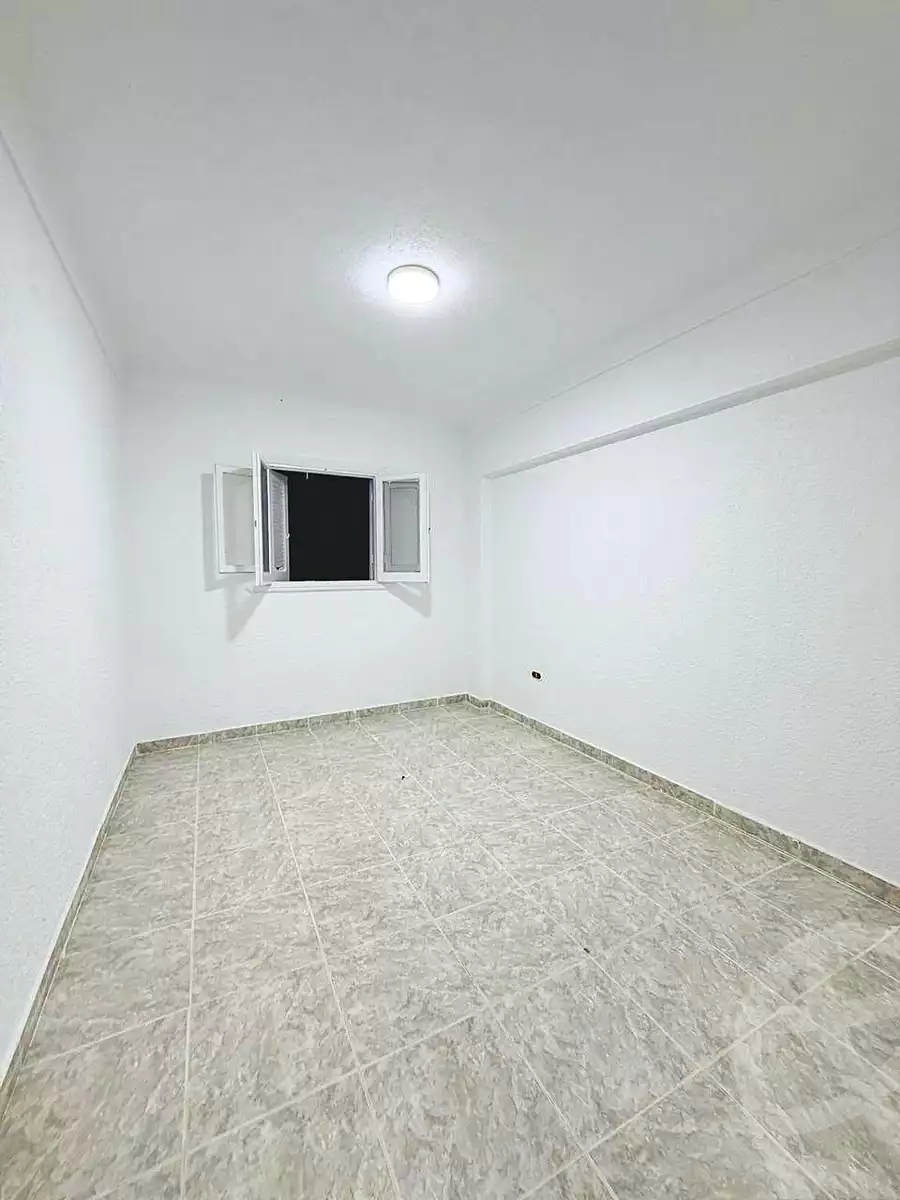https://aqarmap.com.eg/ar/listing/7114232-for-sale-alexandria-al-agamy-shataa-el-nakheel
