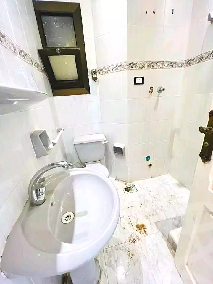 https://aqarmap.com.eg/ar/listing/7114458-for-sale-alexandria-al-agamy-shataa-el-nakheel
