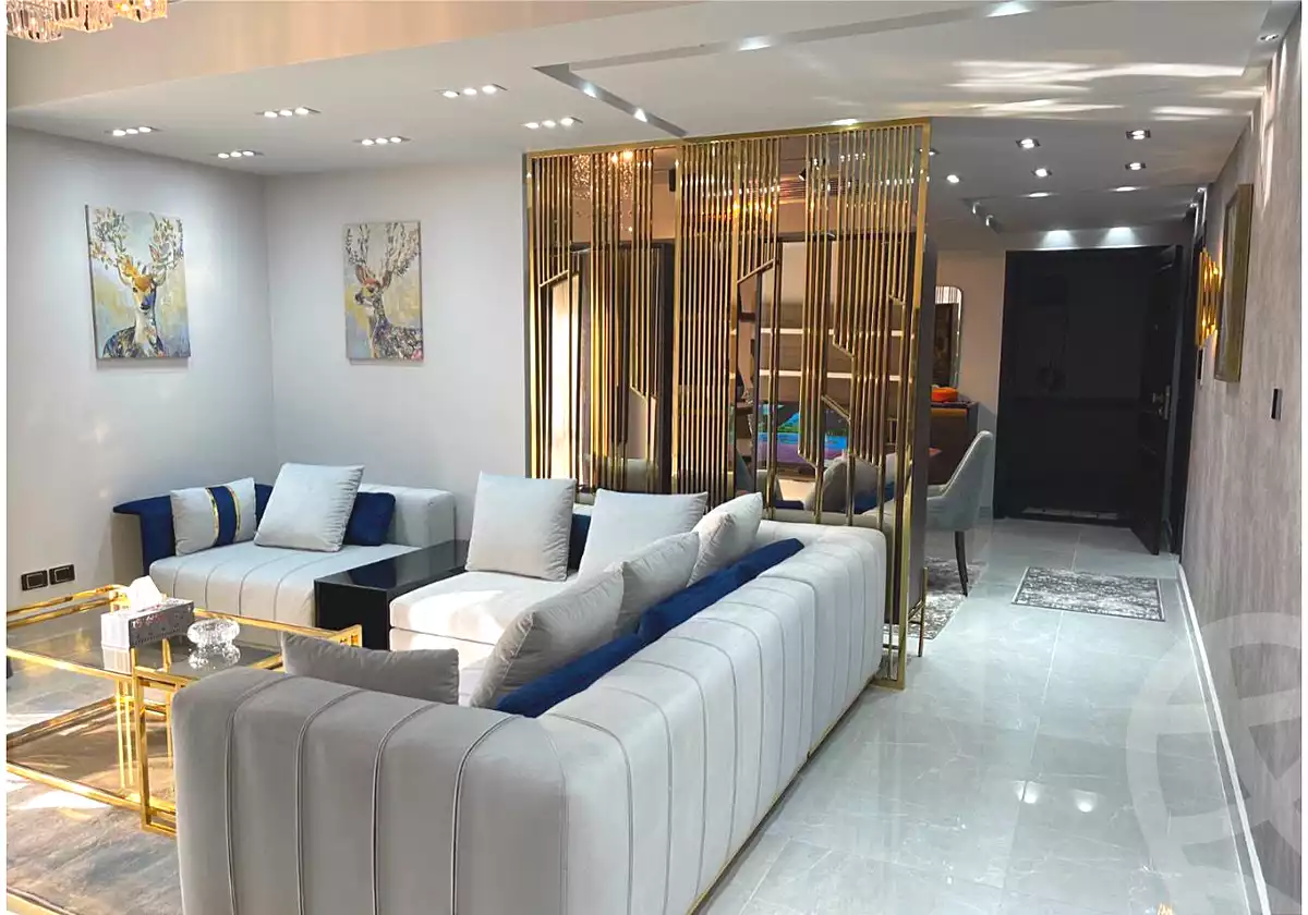 https://aqarmap.com.eg/ar/listing/7114781-for-sale-cairo-new-cairo-compounds-hyde-park-centre-ville-hyde-park