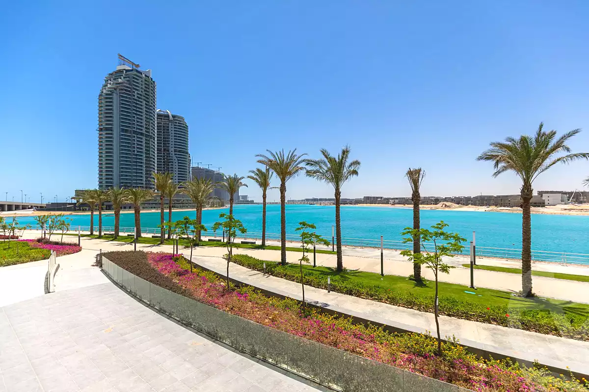 https://aqarmap.com.eg/ar/listing/7114918-for-sale-north-coast-new-alamein-mntj-t-l-lmyn-ljdyd-beachfront-tower-city-edge