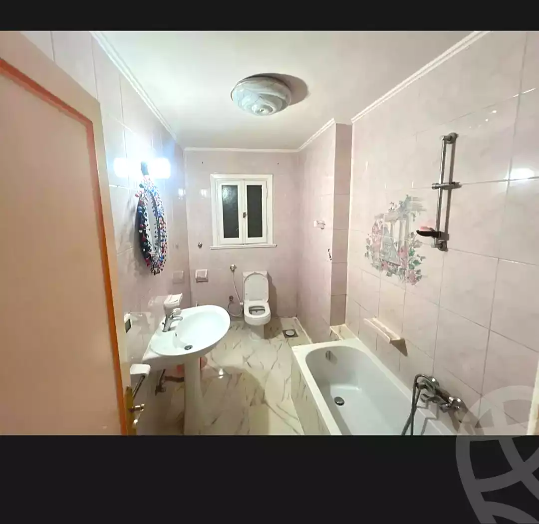 https://aqarmap.com.eg/en/listing/7115263-for-rent-alexandria-miami-shr-jml-bd-lnsr