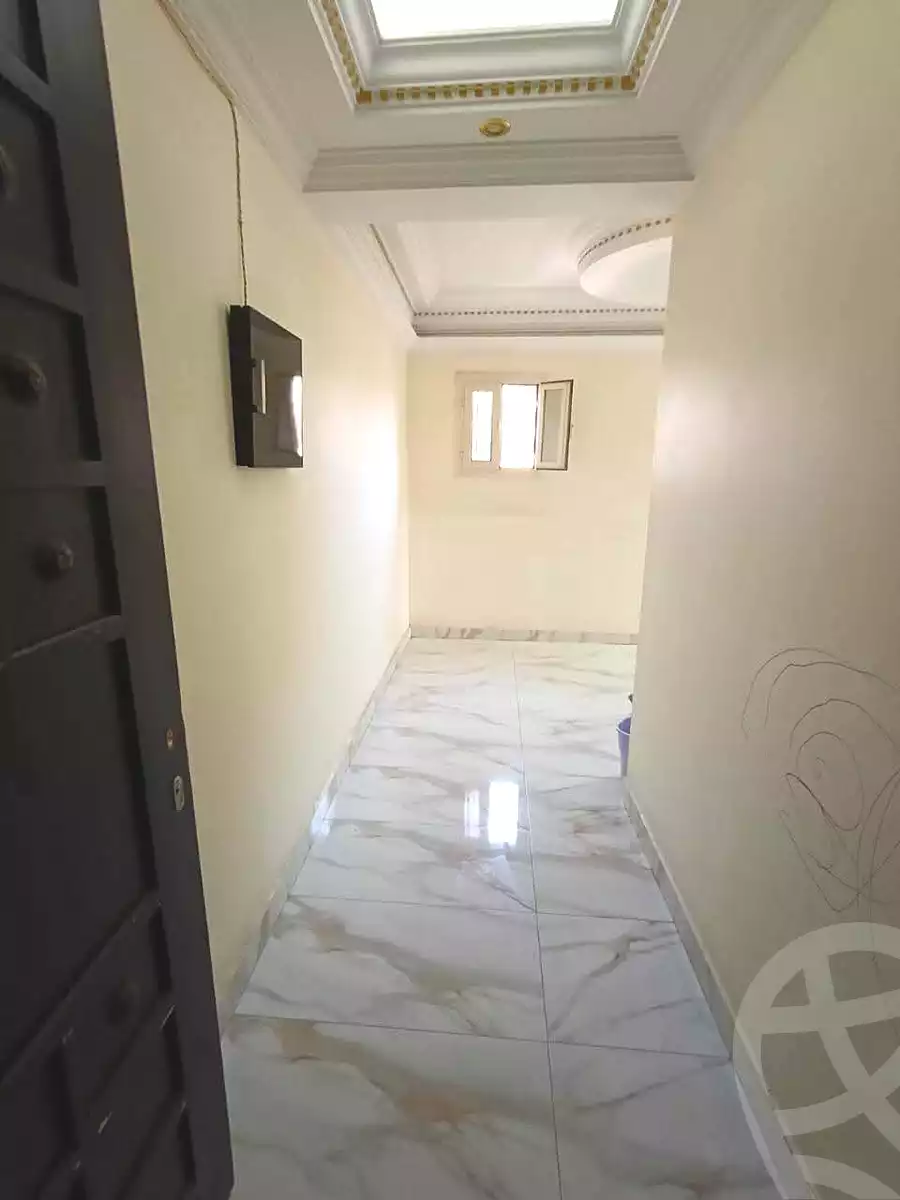 https://aqarmap.com.eg/ar/listing/7115288-for-sale-cairo-helwan-ahmed-enci-st