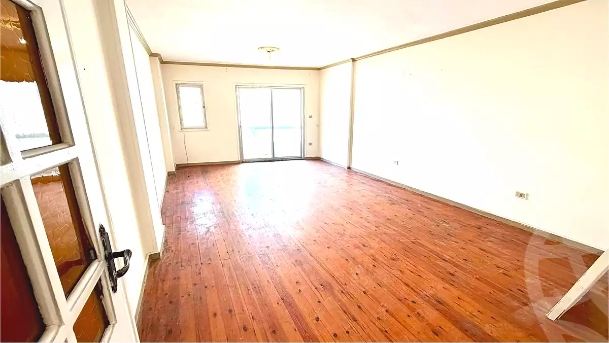 https://aqarmap.com.eg/en/listing/7115384-for-rent-alexandria-ganaklis