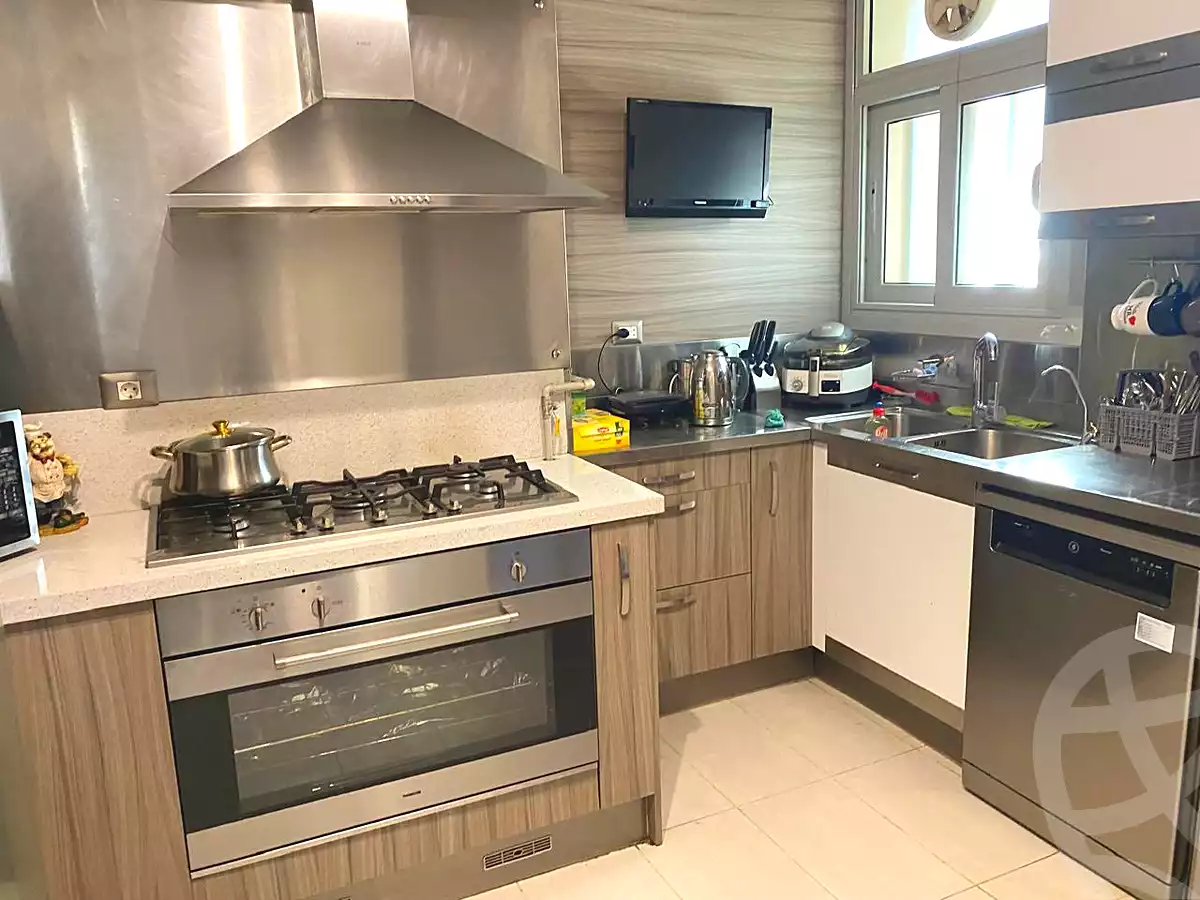 https://aqarmap.com.eg/en/listing/7115577-for-sale-cairo-new-cairo-compounds-kmbwnd-dh-fyldj-blm-hylz