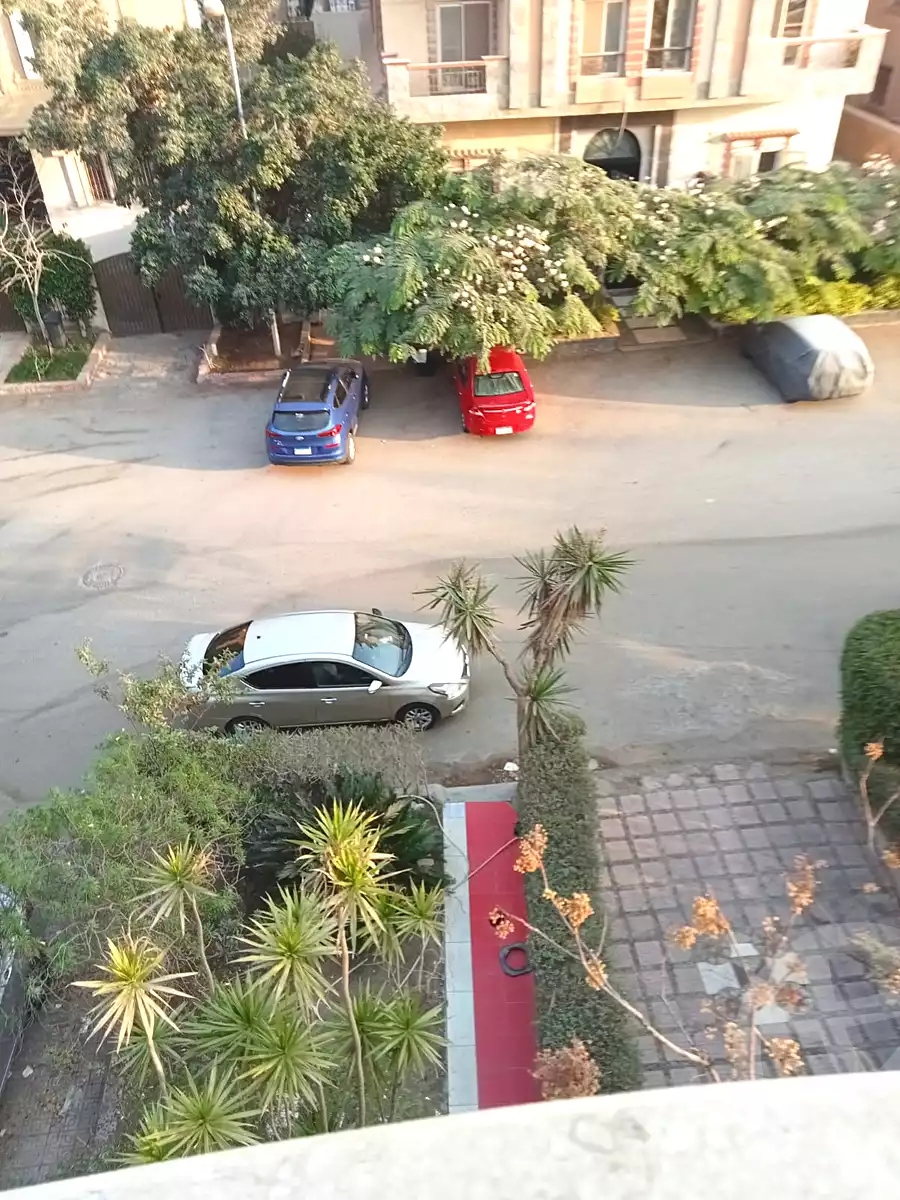 https://aqarmap.com.eg/ar/listing/7115649-for-sale-cairo-new-cairo-ganob-el-akadamiya-south-academy-z
