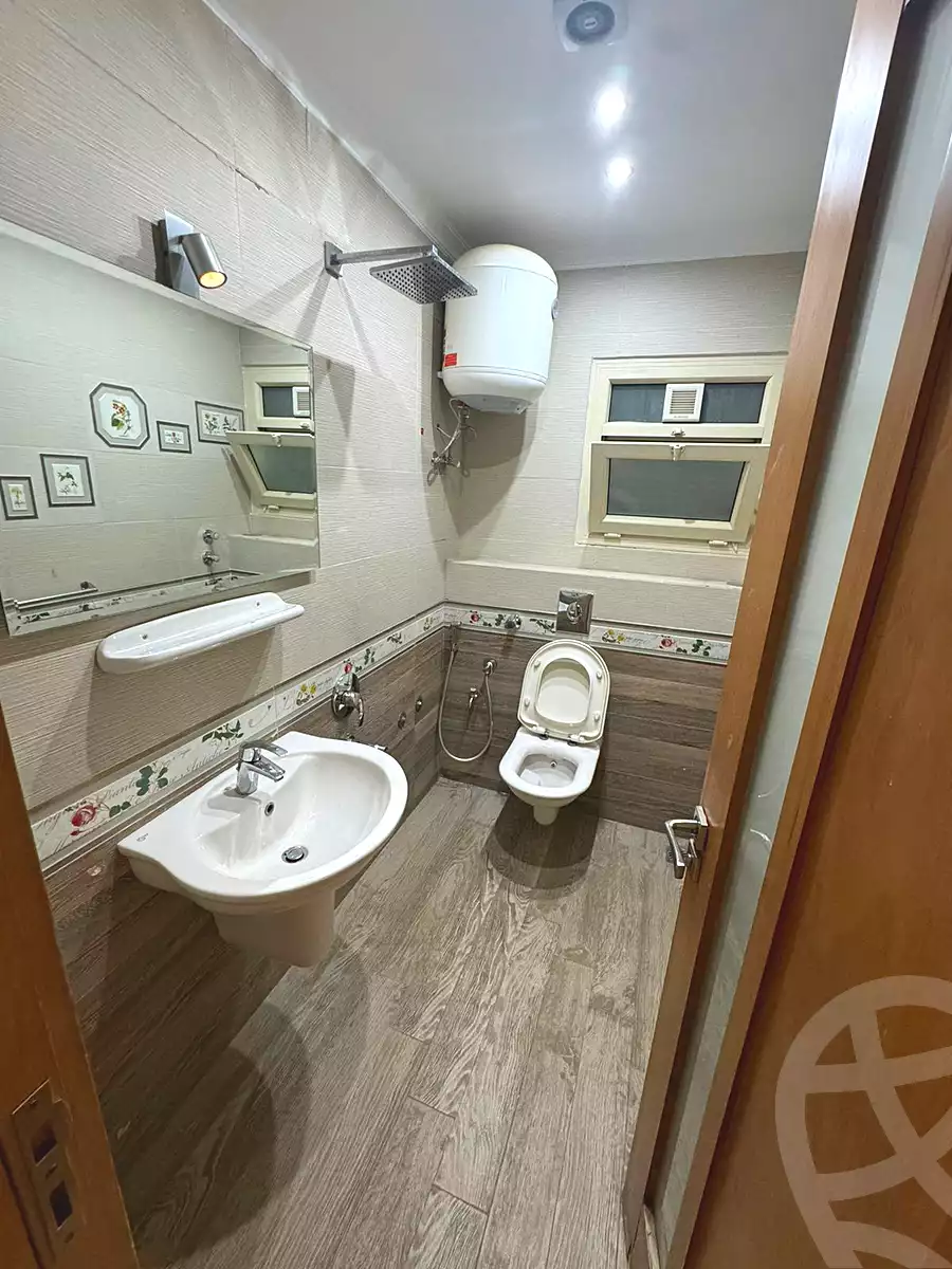 https://aqarmap.com.eg/ar/listing/7115664-for-sale-cairo-new-cairo-ganob-el-akadamiya-south-academy-z