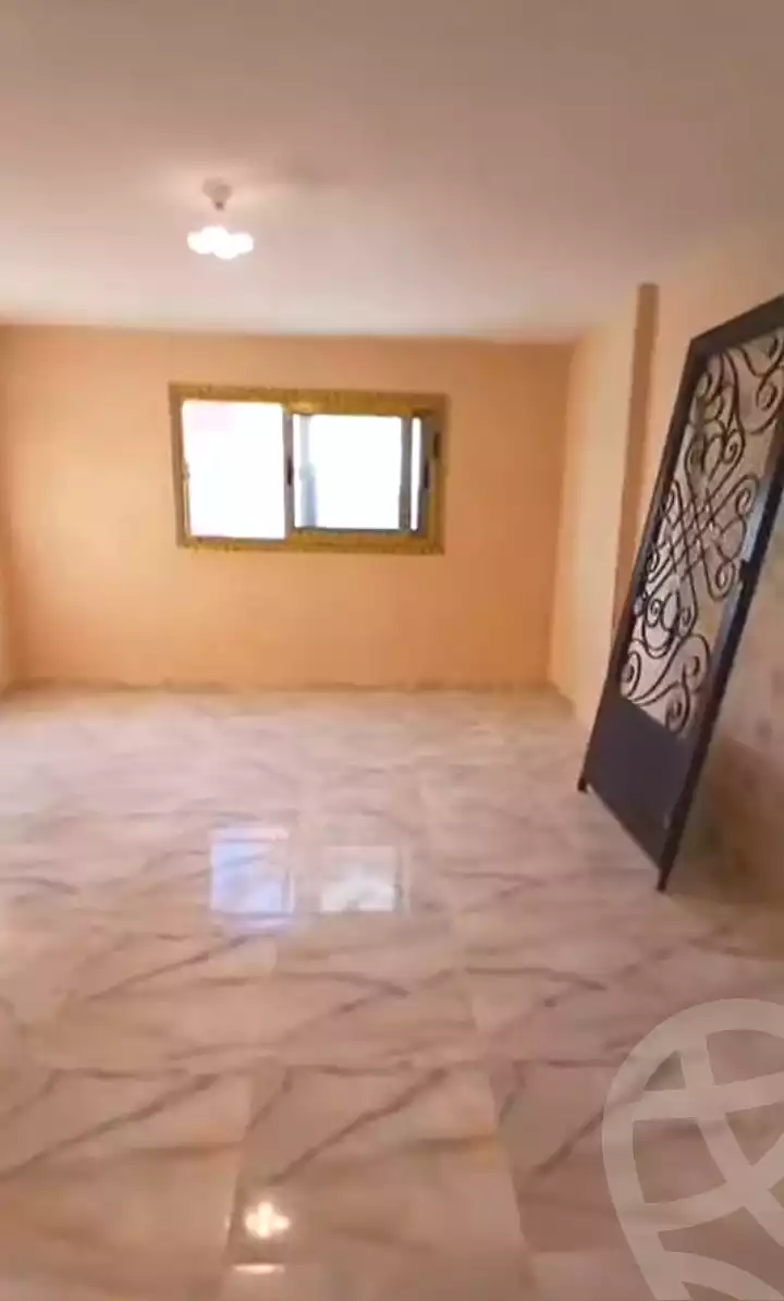 https://aqarmap.com.eg/ar/listing/7115725-for-rent-alexandria-al-agamy-lbytsh