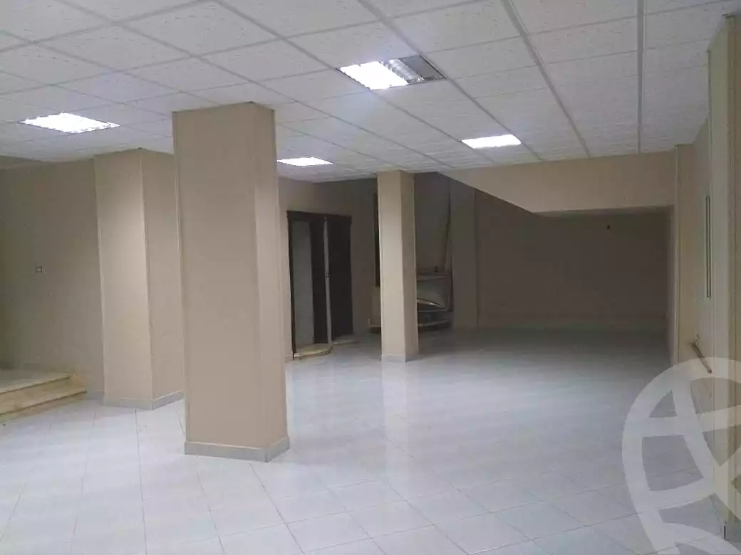 https://aqarmap.com.eg/ar/listing/7115835-for-sale-cairo-new-cairo-ganob-el-akadamiya-south-academy-d-khaled-ibn-el-waleed-st