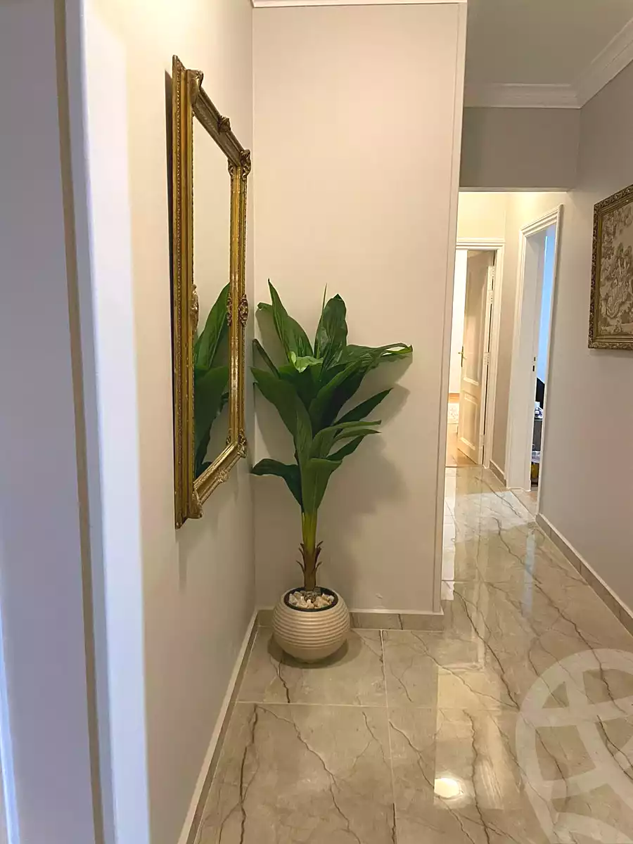 https://aqarmap.com.eg/ar/listing/7115841-for-sale-cairo-new-cairo-gharb-arabila-doctor-hani-maher-st