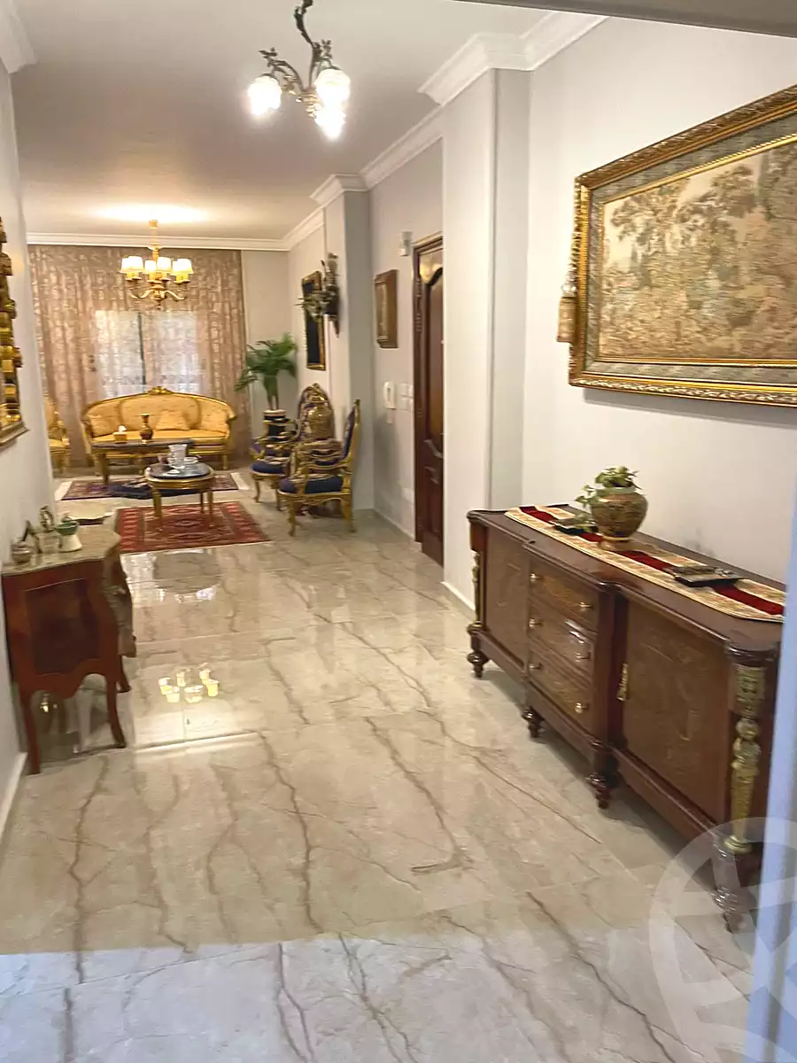 https://aqarmap.com.eg/ar/listing/7115851-for-sale-cairo-new-cairo-ganob-el-akadamiya-south-academy-b-taha-hussein-st