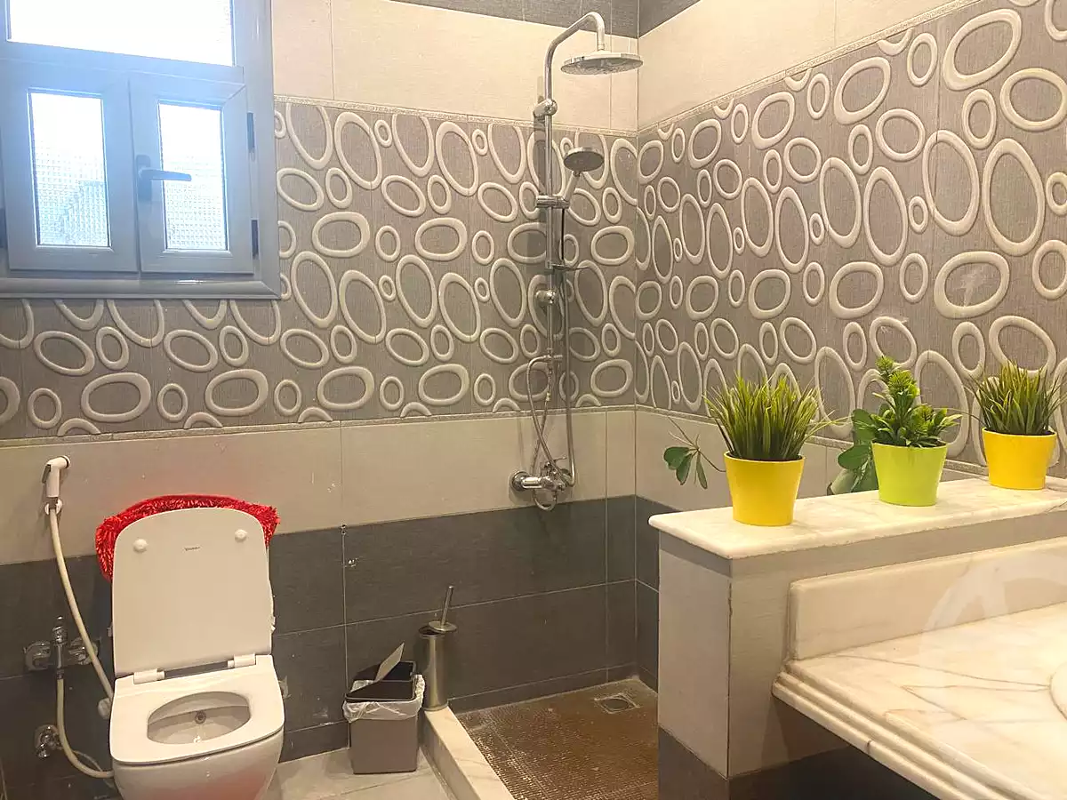 https://aqarmap.com.eg/ar/listing/7115883-for-sale-cairo-new-cairo-ganob-el-akadamiya-south-academy-h-amr-ibn-el-ass-st