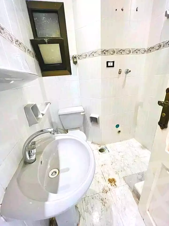 https://aqarmap.com.eg/ar/listing/7115936-for-sale-alexandria-al-agamy-shataa-el-nakheel