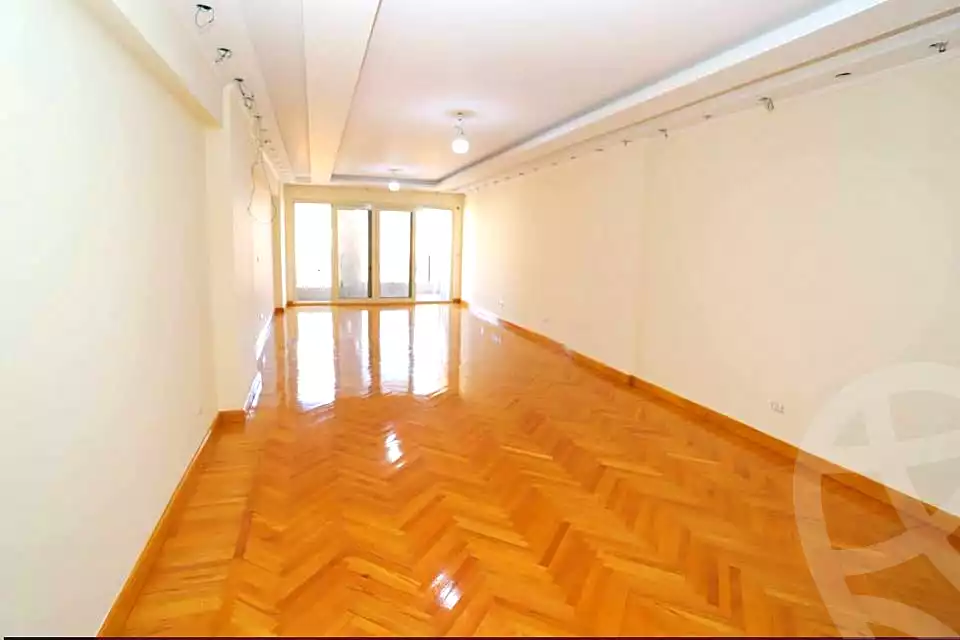 https://aqarmap.com.eg/ar/listing/7116292-for-sale-alexandria-l-zryt-champollion-st
