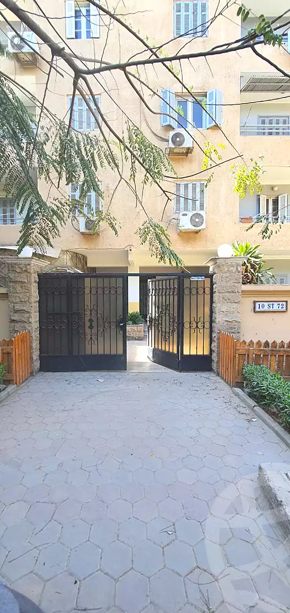 https://aqarmap.com.eg/ar/listing/7116474-for-sale-cairo-el-maadi-sarayat-el-maadi-street-73