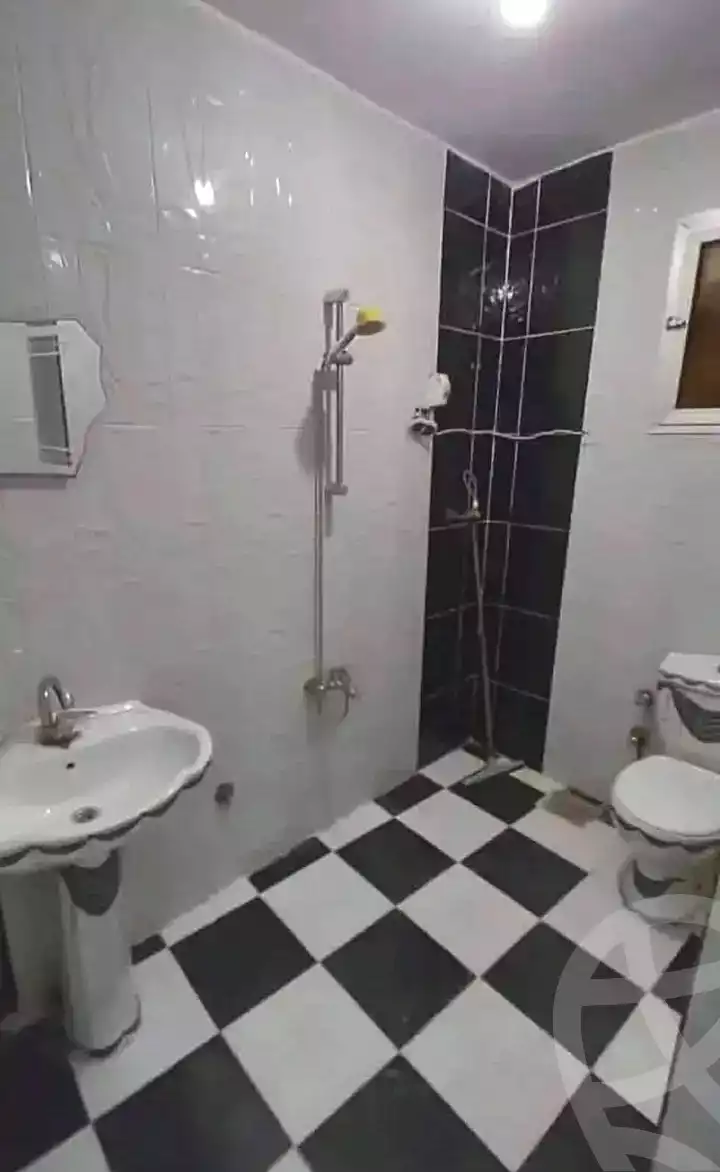 https://aqarmap.com.eg/ar/listing/7116881-for-sale-alexandria-al-agamy-lbytsh-el-hanafeya-st