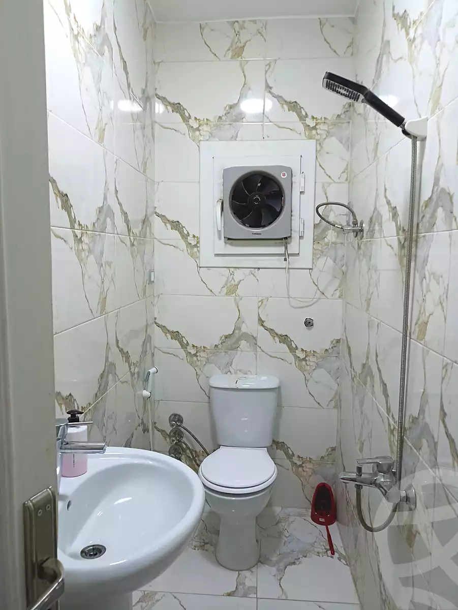 https://aqarmap.com.eg/ar/listing/7063705-for-sale-dakahlia-mansoura-el-mansoura-city-el-mahta-el-dwlia-st