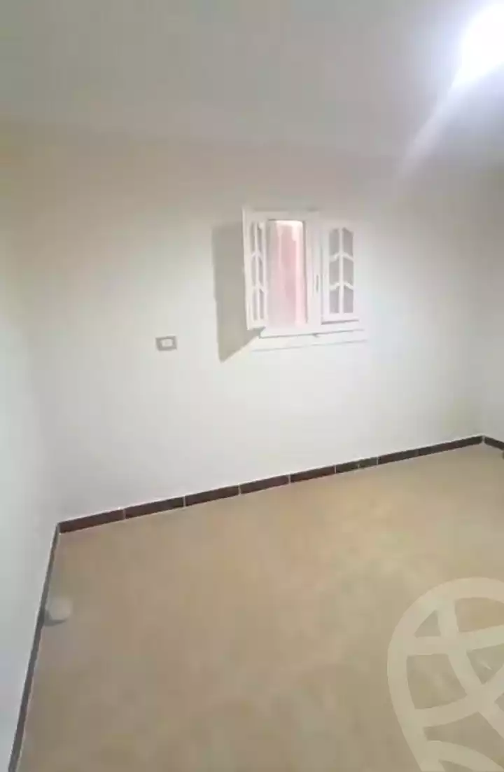 https://aqarmap.com.eg/ar/listing/7117067-for-sale-alexandria-al-agamy-bw-ywsf