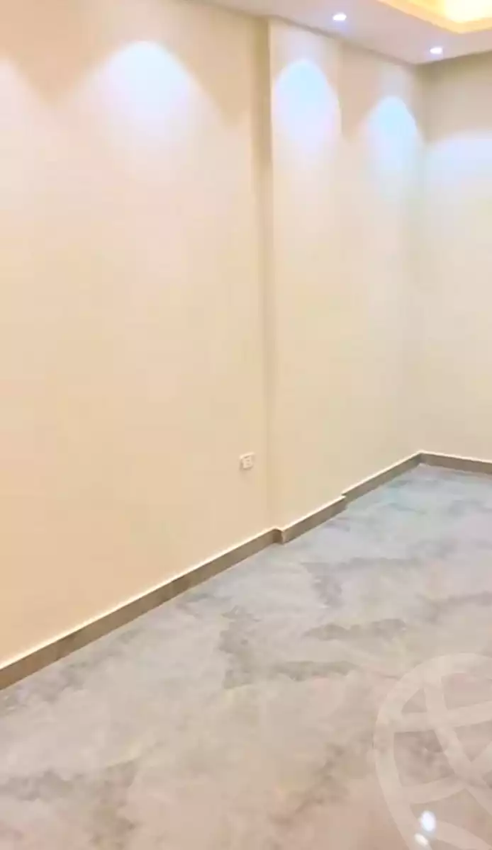 https://aqarmap.com.eg/en/listing/7117163-for-sale-alexandria-al-agamy-el-hanouvel