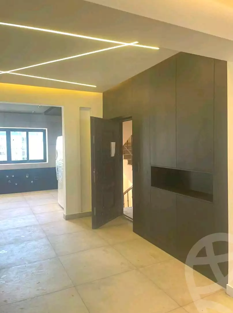 https://aqarmap.com.eg/en/listing/7117342-for-rent-cairo-new-cairo-compounds-mountain-view-hyde-park